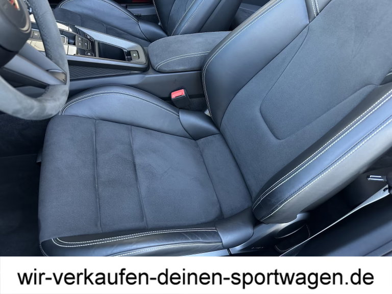 Porsche 992 Carrera GTS