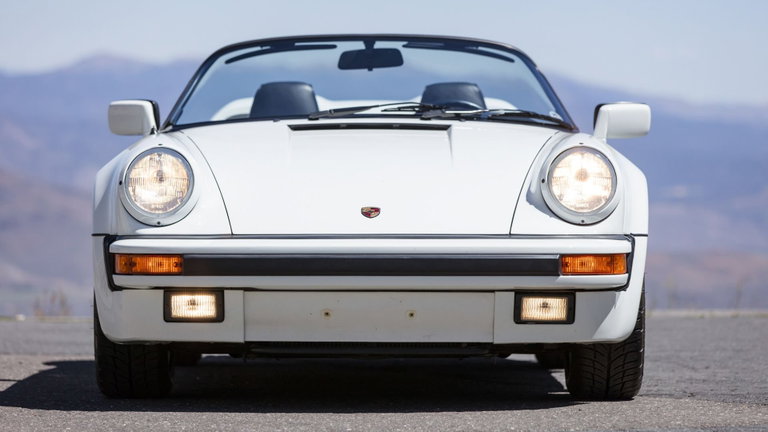 Porsche 911 Carrera 3.2 Speedster (US)