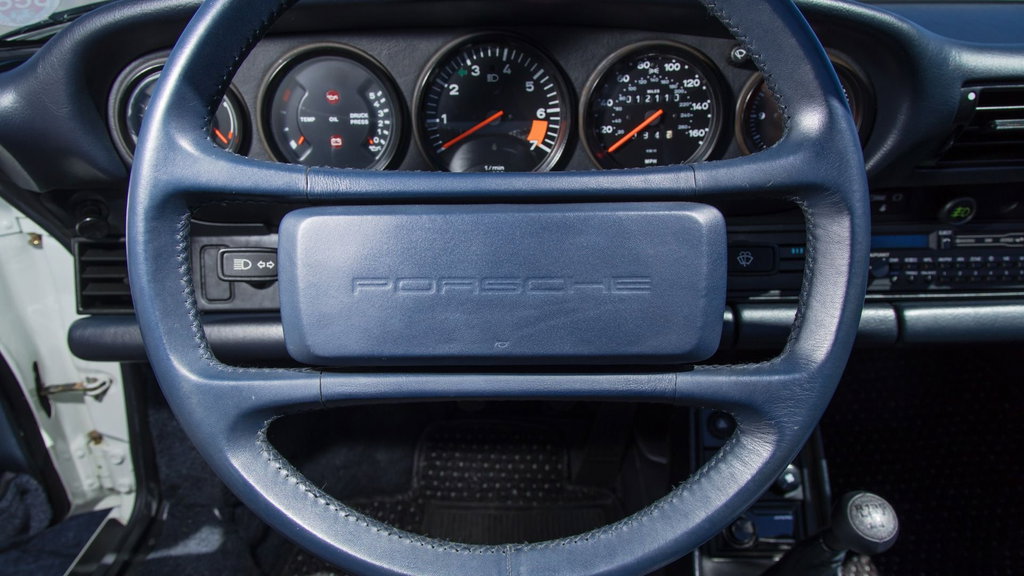 Porsche 911 Carrera 3.2 Speedster (US)