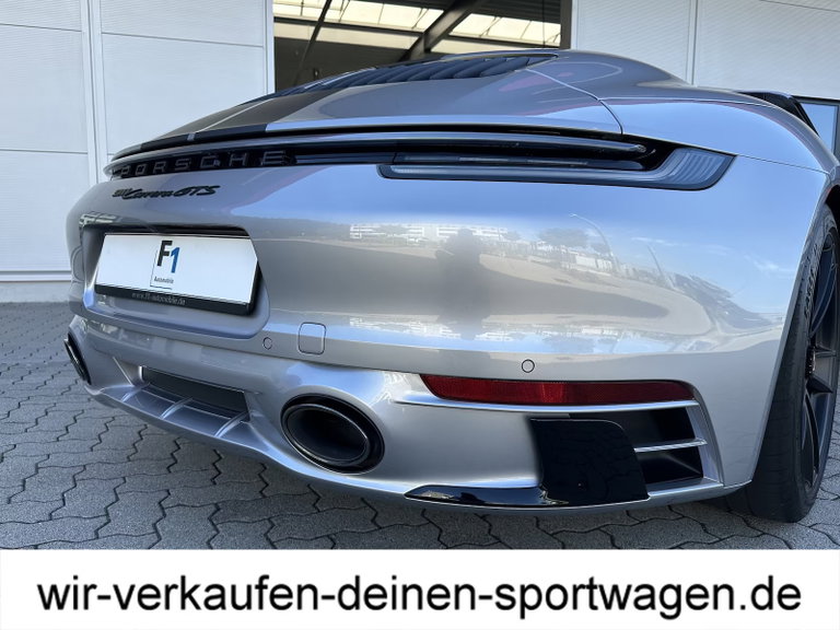 Porsche 992 Carrera GTS