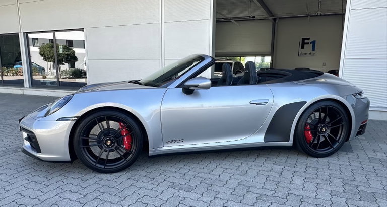 Porsche 992 Carrera GTS