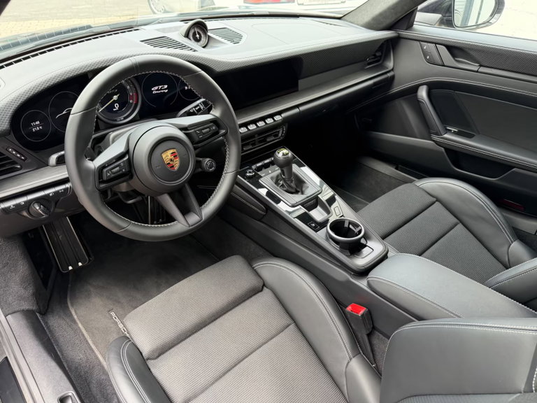 Porsche 992 GT3 Touring