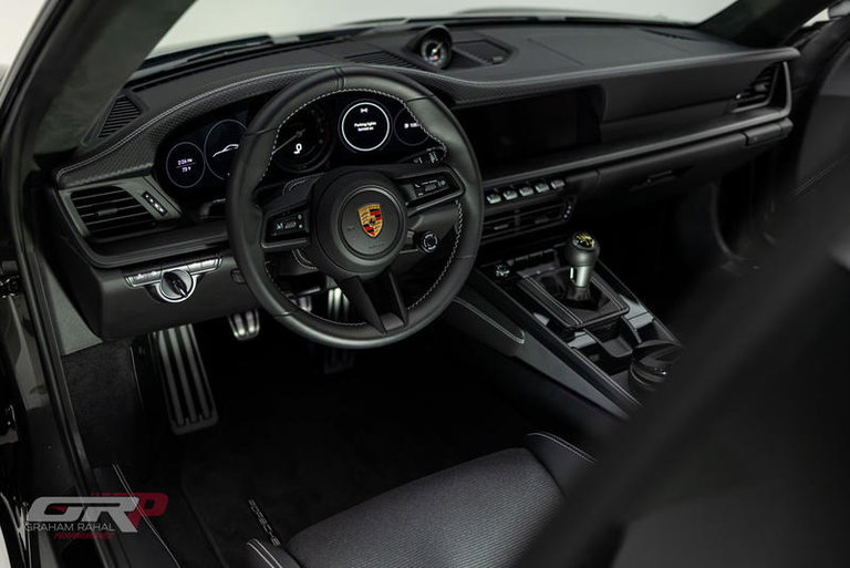 Porsche 992 GT3 Touring