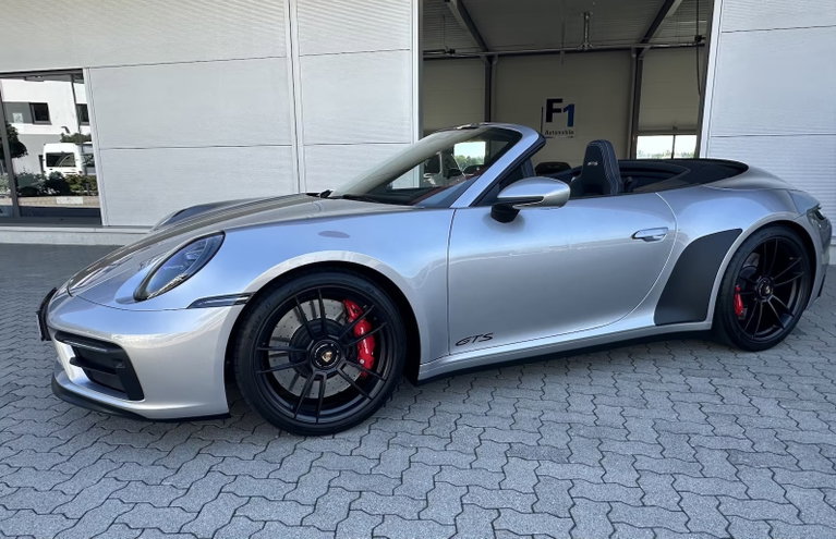 Porsche 992 Carrera GTS
