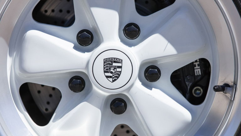 Porsche 911 Carrera 3.2 Speedster (US)
