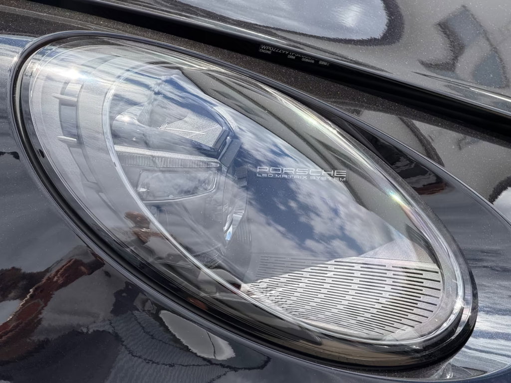 Porsche 992 GT3 Touring