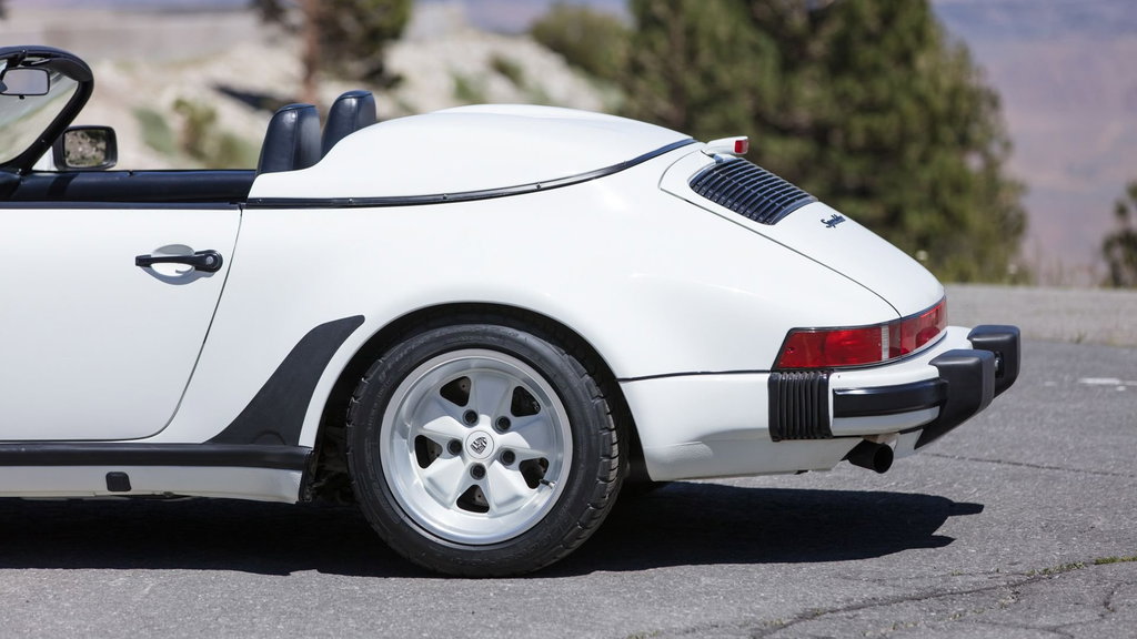 Porsche 911 Carrera 3.2 Speedster (US)