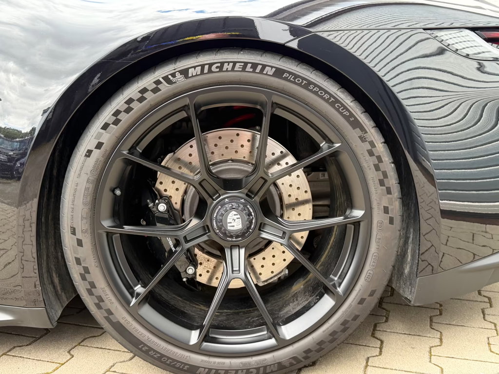Porsche 992 GT3 Touring