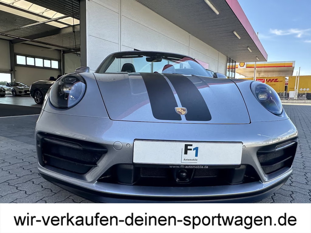 Porsche 992 Carrera GTS