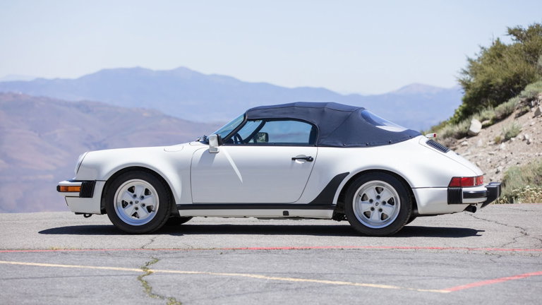 Porsche 911 Carrera 3.2 Speedster (US)