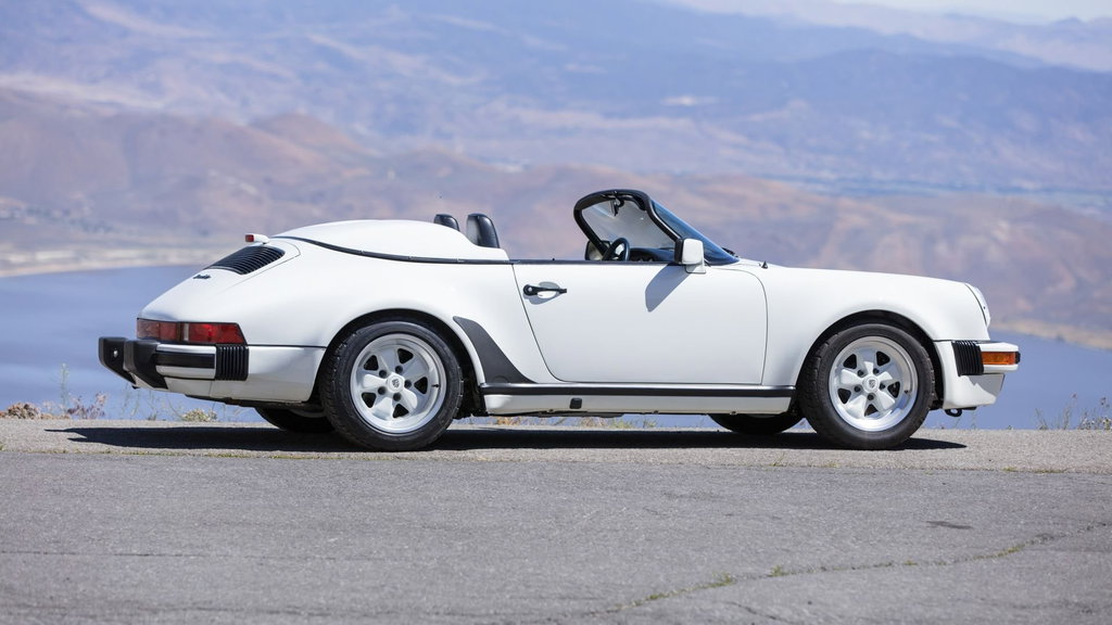 Porsche 911 Carrera 3.2 Speedster (US)