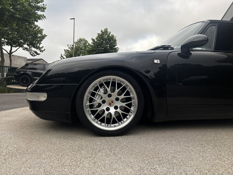 Porsche 993 Carrera 4