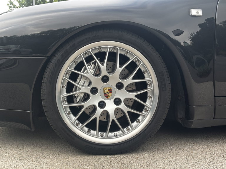 Porsche 993 Carrera 4