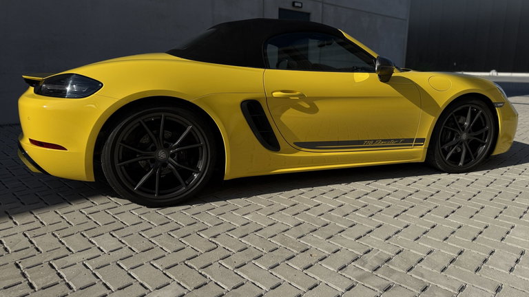 Porsche 718 Boxster T