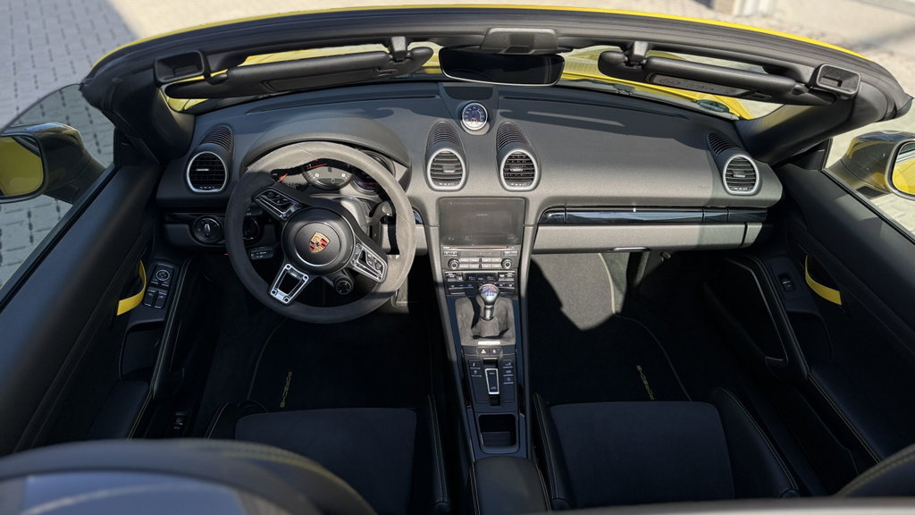 Porsche 718 Boxster T