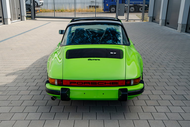 Porsche 911 Carrera 2.7