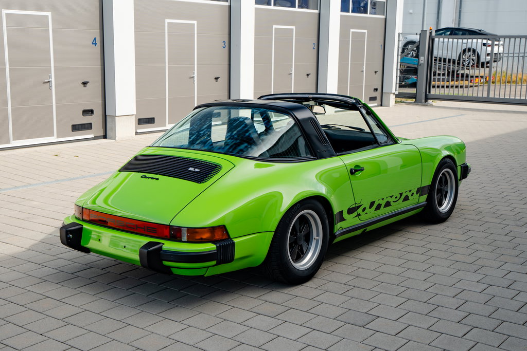 Porsche 911 Carrera 2.7