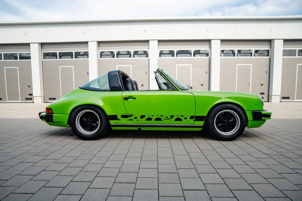 Porsche 911 Carrera 2.7