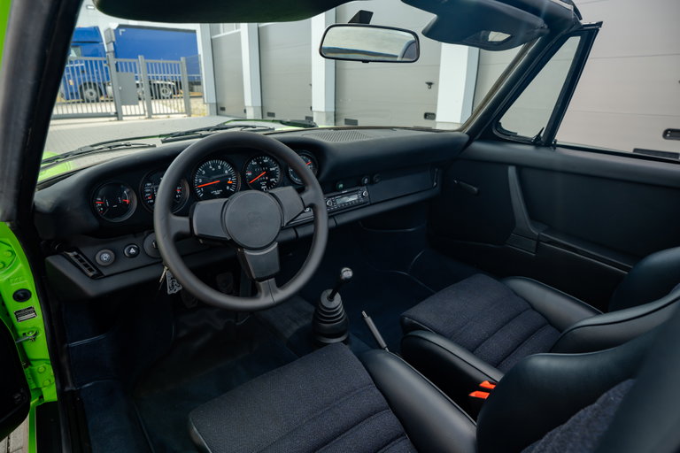 Porsche 911 Carrera 2.7