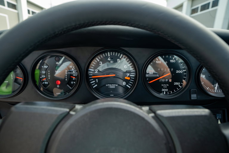 Porsche 911 Carrera 2.7