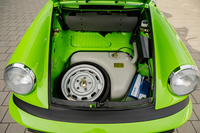 Porsche 911 Carrera 2.7