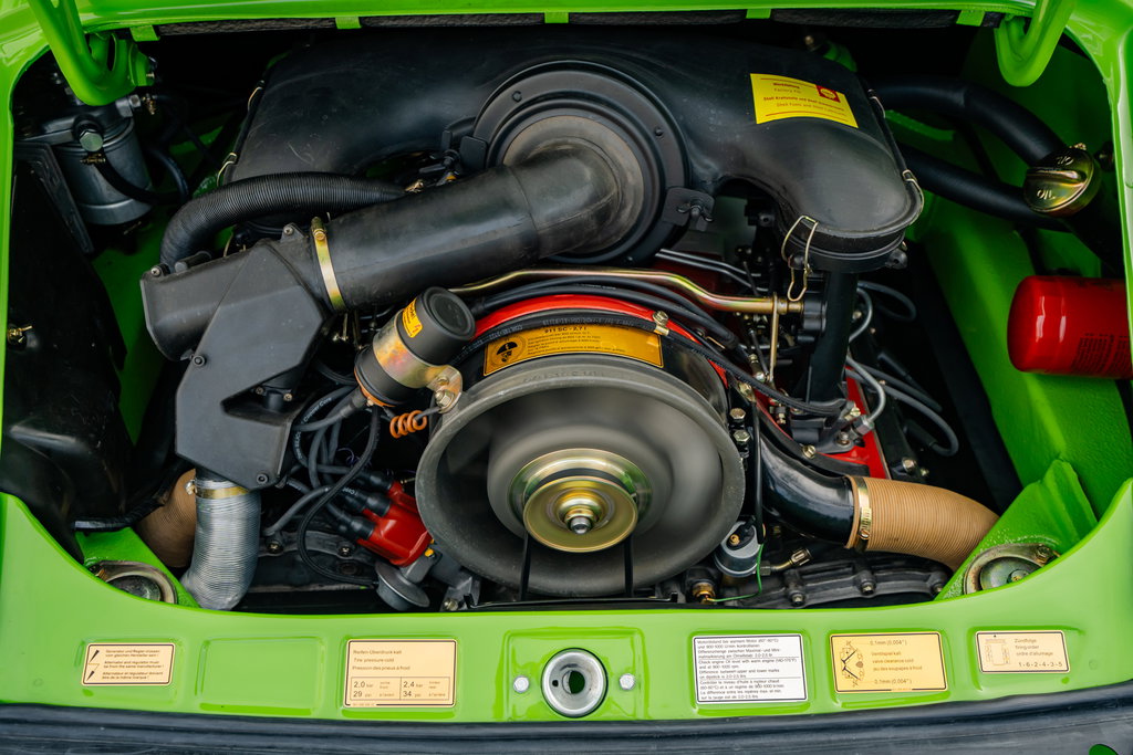 Porsche 911 Carrera 2.7