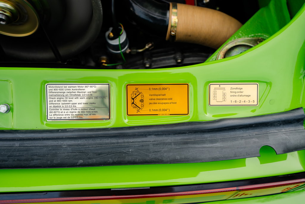 Porsche 911 Carrera 2.7