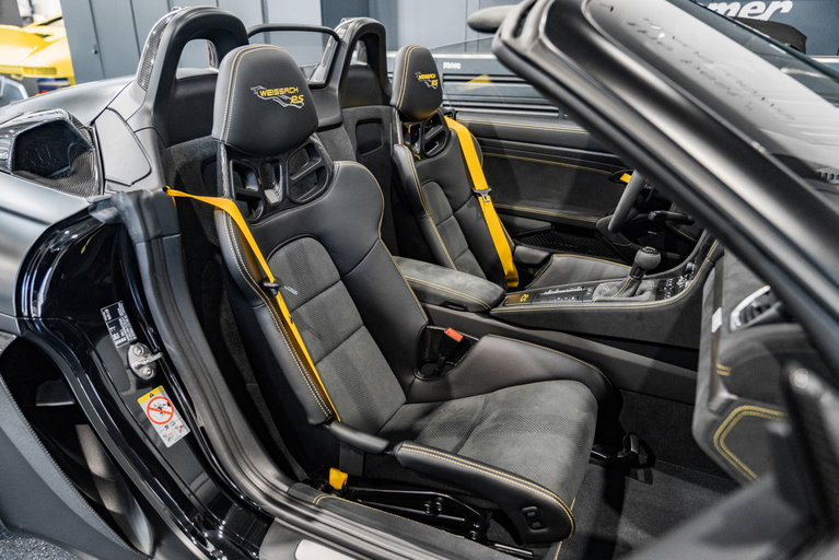Porsche 718 Spyder RS