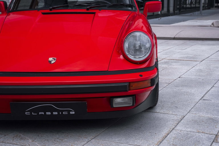 Porsche 911 Carrera 3.2