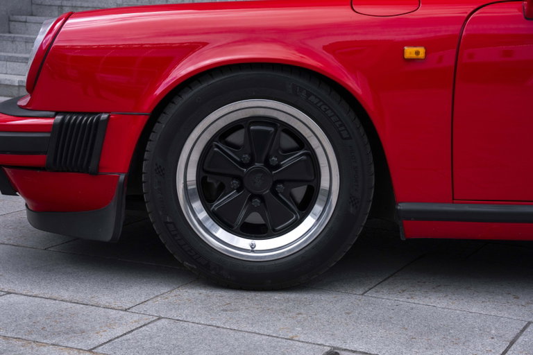 Porsche 911 Carrera 3.2