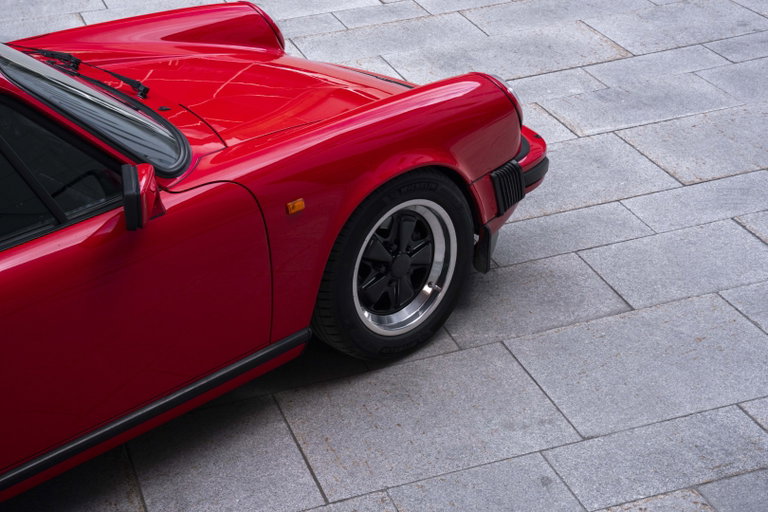 Porsche 911 Carrera 3.2