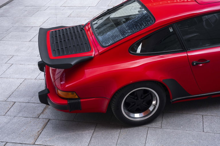 Porsche 911 Carrera 3.2