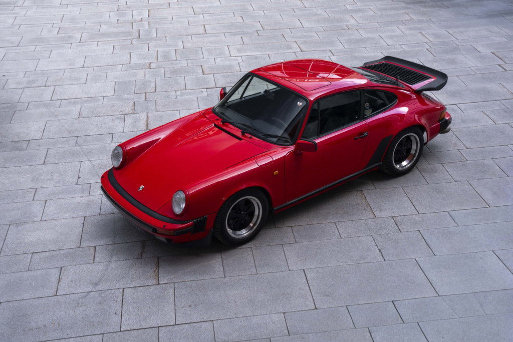 Porsche 911 Carrera 3.2