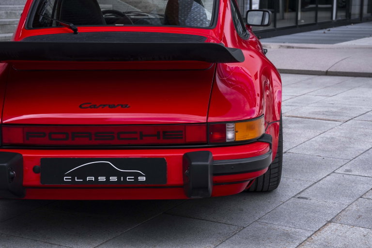 Porsche 911 Carrera 3.2