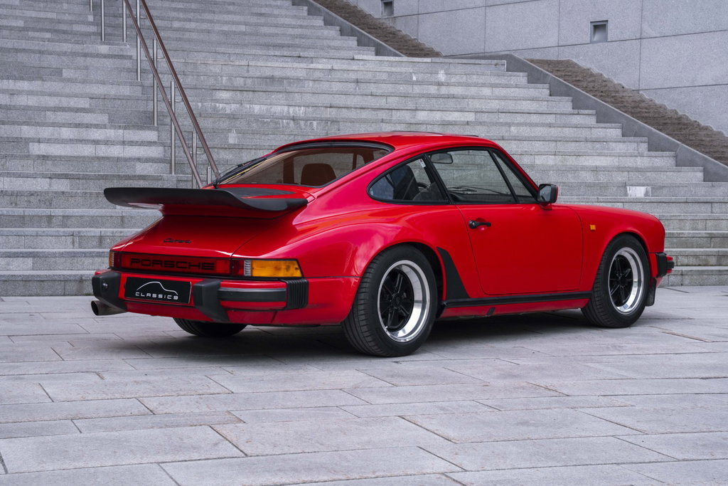 Porsche 911 Carrera 3.2