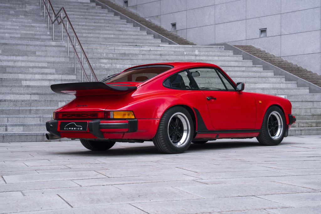 Porsche 911 Carrera 3.2