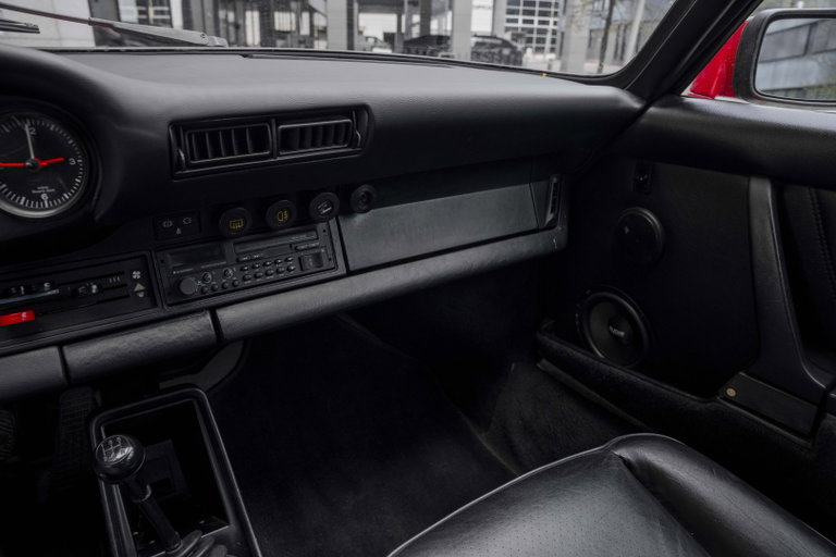 Porsche 911 Carrera 3.2