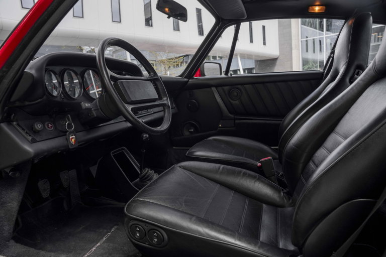 Porsche 911 Carrera 3.2