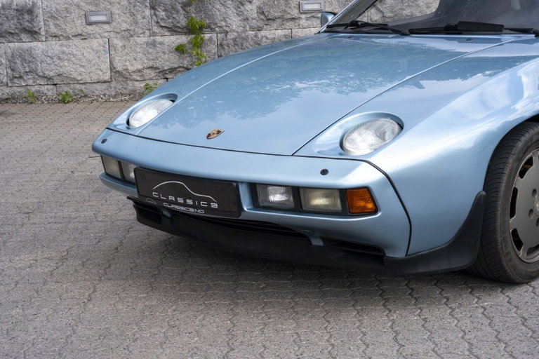 Porsche 928 S