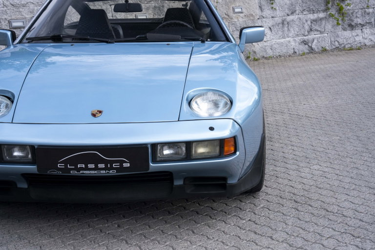Porsche 928 S