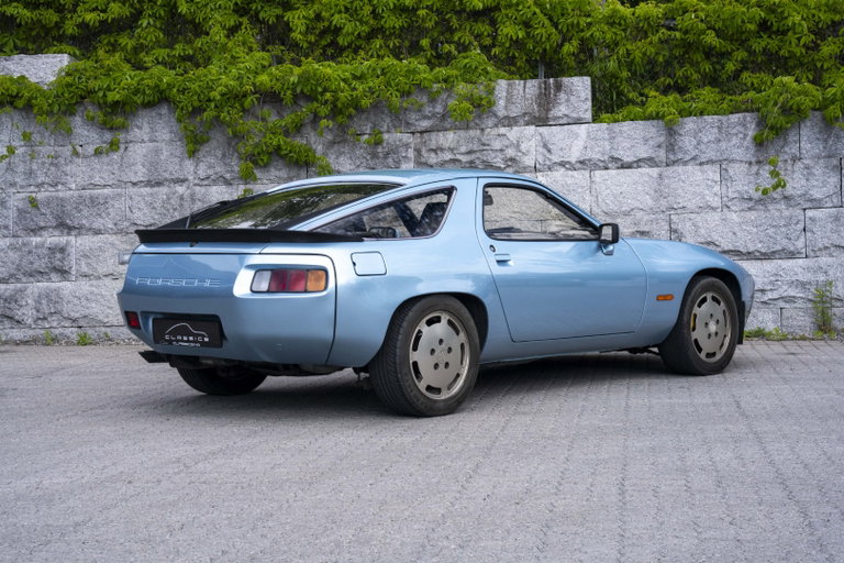 Porsche 928 S
