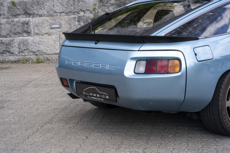 Porsche 928 S