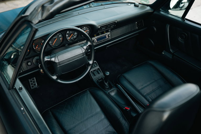 Porsche 964 Carrera 4