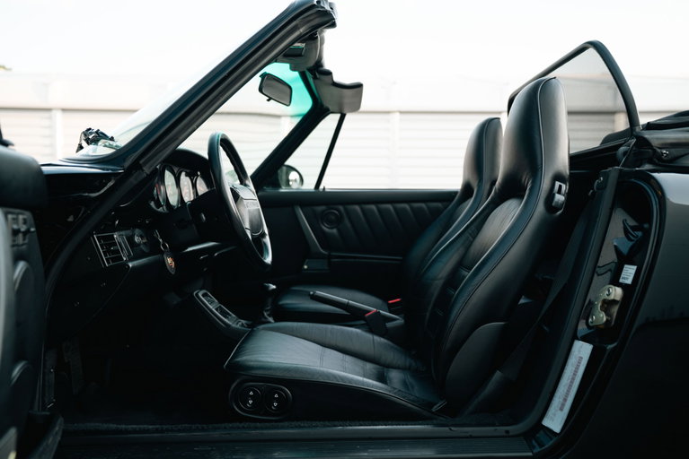 Porsche 964 Carrera 4