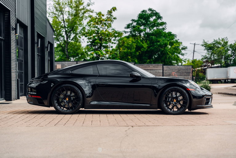 Porsche 992 Carrera GTS