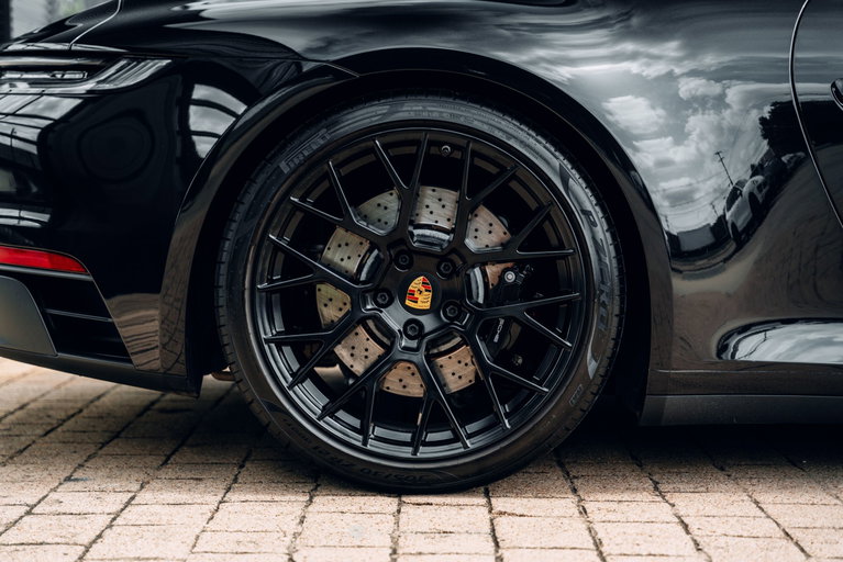 Porsche 992 Carrera GTS