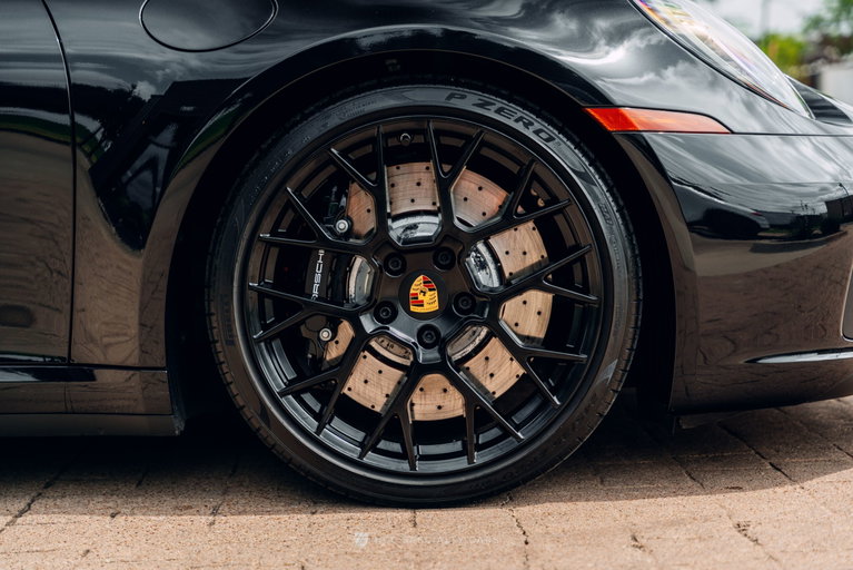 Porsche 992 Carrera GTS