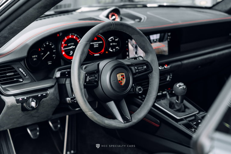 Porsche 992 Carrera GTS
