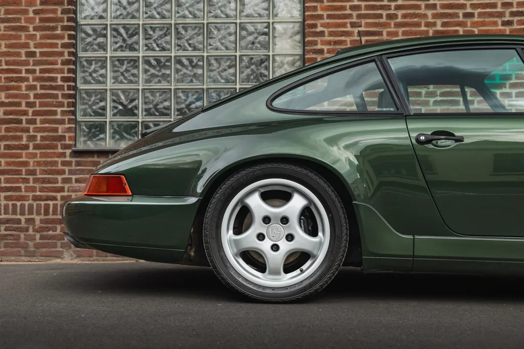 Porsche 964 Carrera 4