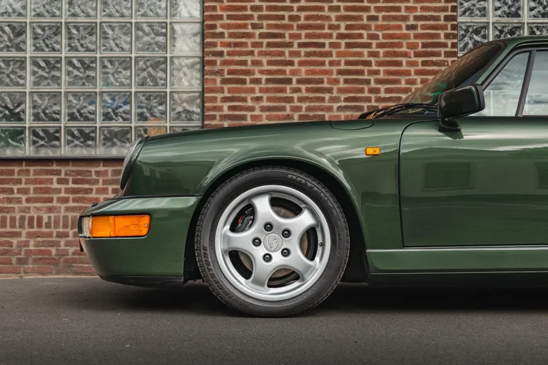 Porsche 964 Carrera 4